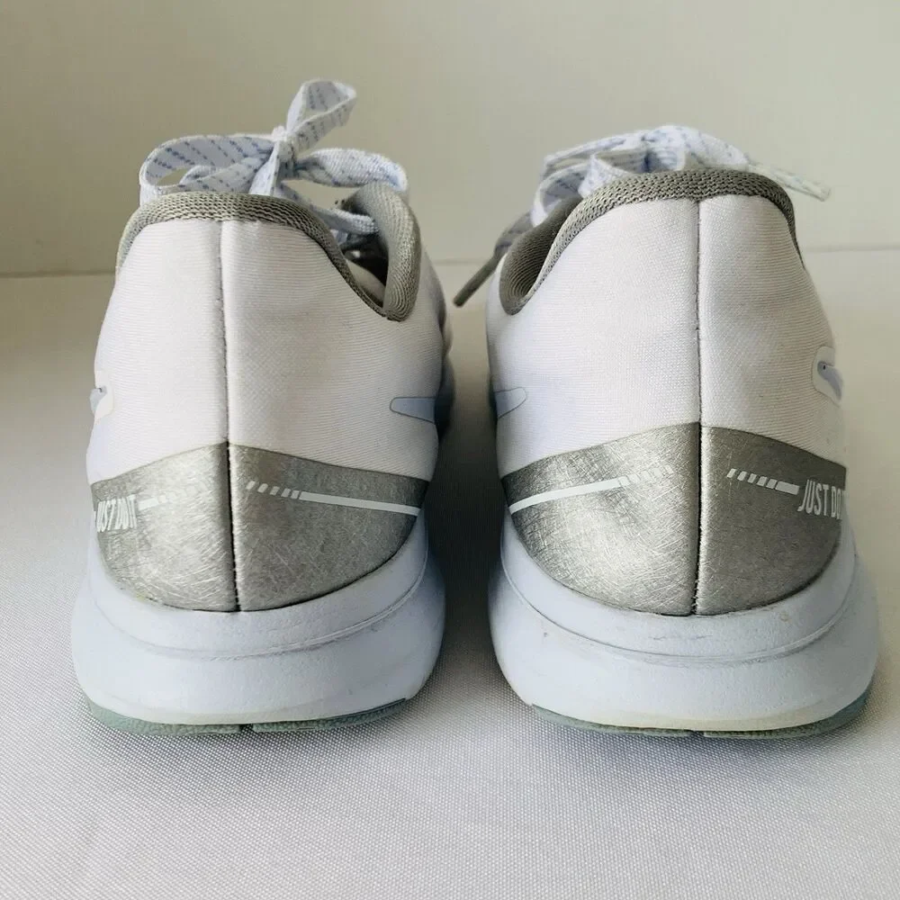 Nike Shoes In Season TR-8 Women 7.5 White Half Blue‎ Athletic Training Sneaker
